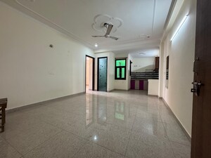 1 BHK Builder Floor For Rent in Chattarpur