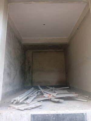 Room in  Shop at Manjri Budruk – for Sale