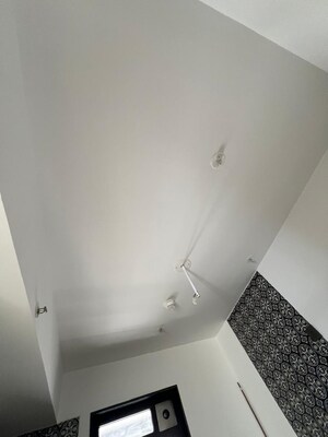 Furnished Amenities in 2 BHK Apartment at Lodha The Park, Worli – for Rent