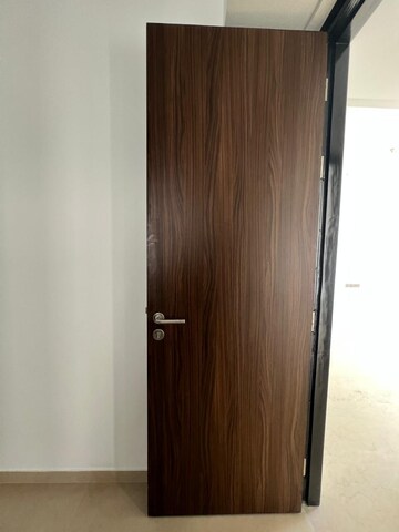 Furnished Amenities in 2 BHK Apartment at Lodha The Park, Worli – for Rent