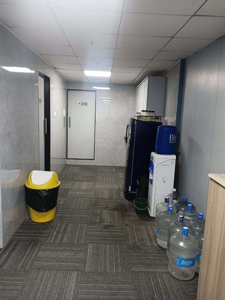 Living Room, technocity-it-park Commercial Office Space 7000 Sq.Ft. In Ghansoli Navi Mumbai 9296210