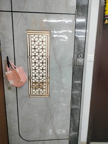 Bathroom in 1 BHK Apartment at Highland Pearl, Thane West – for Rent