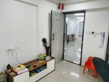 Furnished Amenities in 1 BHK Apartment at Highland Pearl, Thane West – for Rent