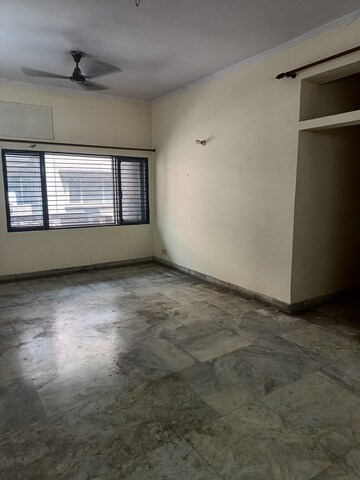 Furnished Amenities in 2 BHK Apartment at Windsor and Nova Society, Ahinsa Khand 2 – for Rent