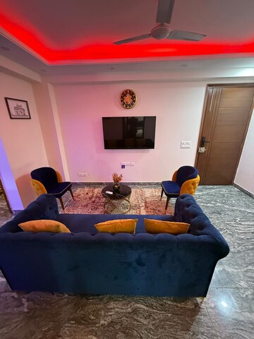 Room in 3 BHK Builder Floor at Chattarpur – for Rent