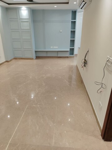 Room in 3 BHK Builder Floor at Hauz Khas – for Sale