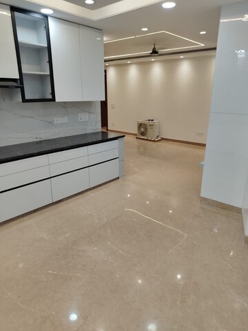 Room in 3 BHK Builder Floor at Hauz Khas – for Sale