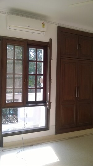 Room in 4 BHK Builder Floor at Anand Niketan – for Rent