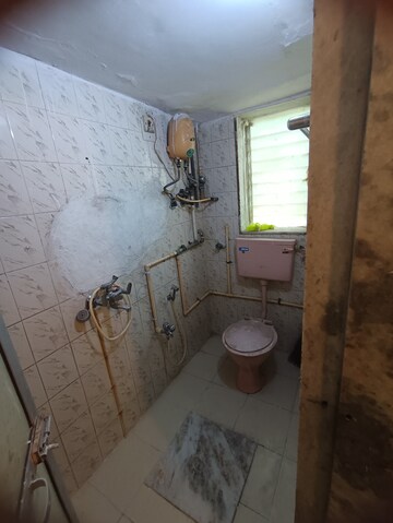 Bathroom in 1 BHK Apartment at Malad West – for Rent