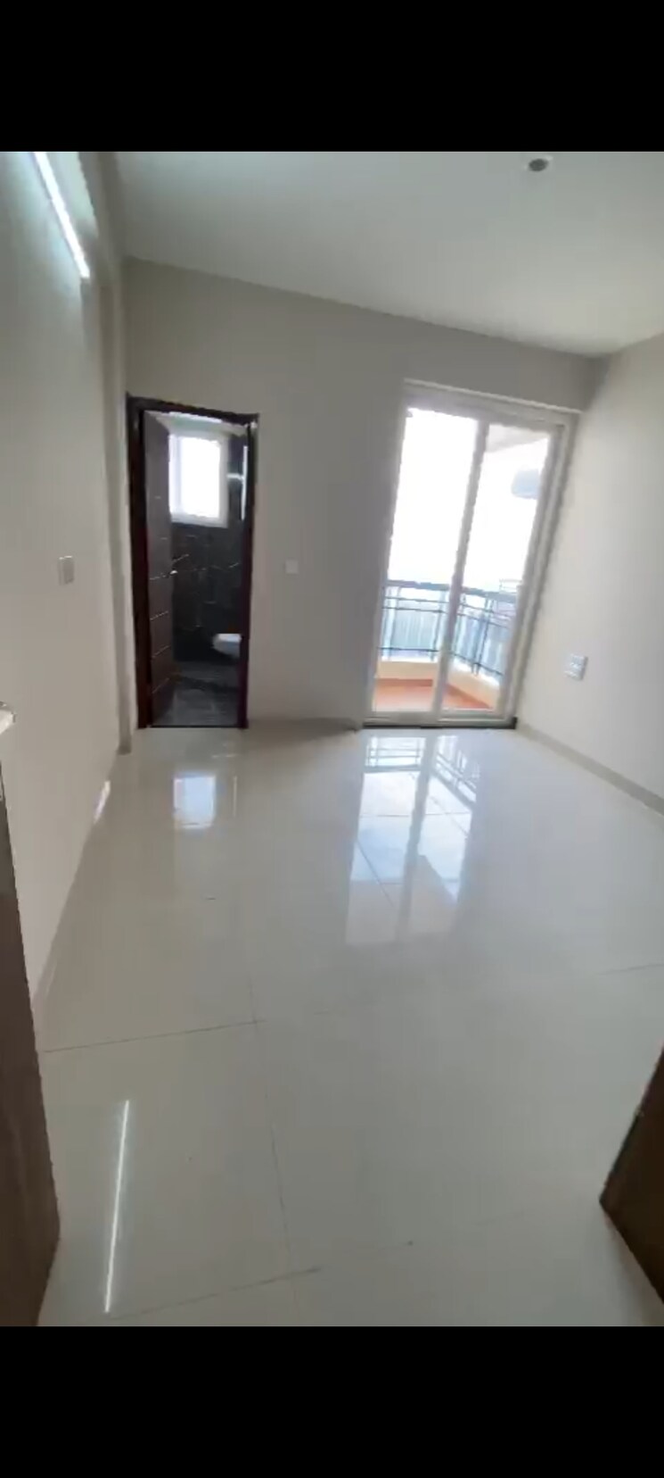 Room, kharar kurali highway 3 Bedroom 1650 Sq.Ft. Apartment In KharaR Kurali Highway Mohali 9296266