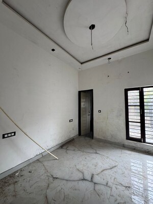 Room in 6+ BHK Independent House at Kharar Mohali Road – for Sale
