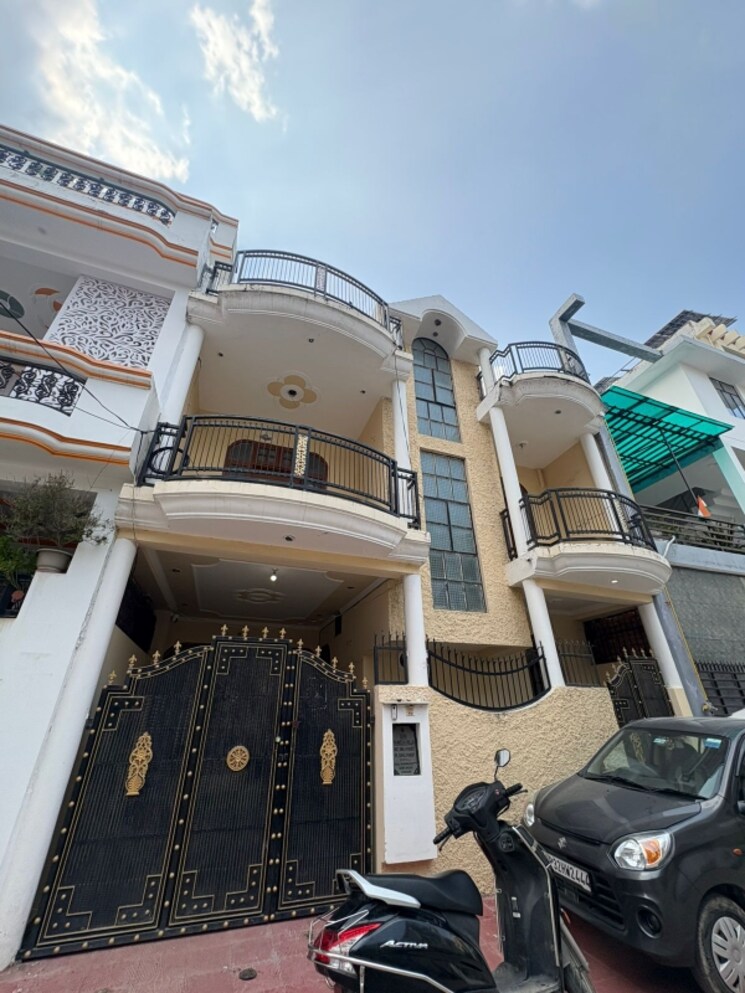 Exterior View, gomti nagar 4 Bedroom 1250 Sq.Ft. Independent House In Gomti Nagar Lucknow 9296341