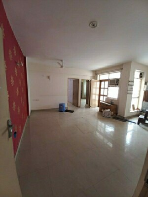 2 BHK Apartment For Rent in Ninex RMG Residency, Sector 37c