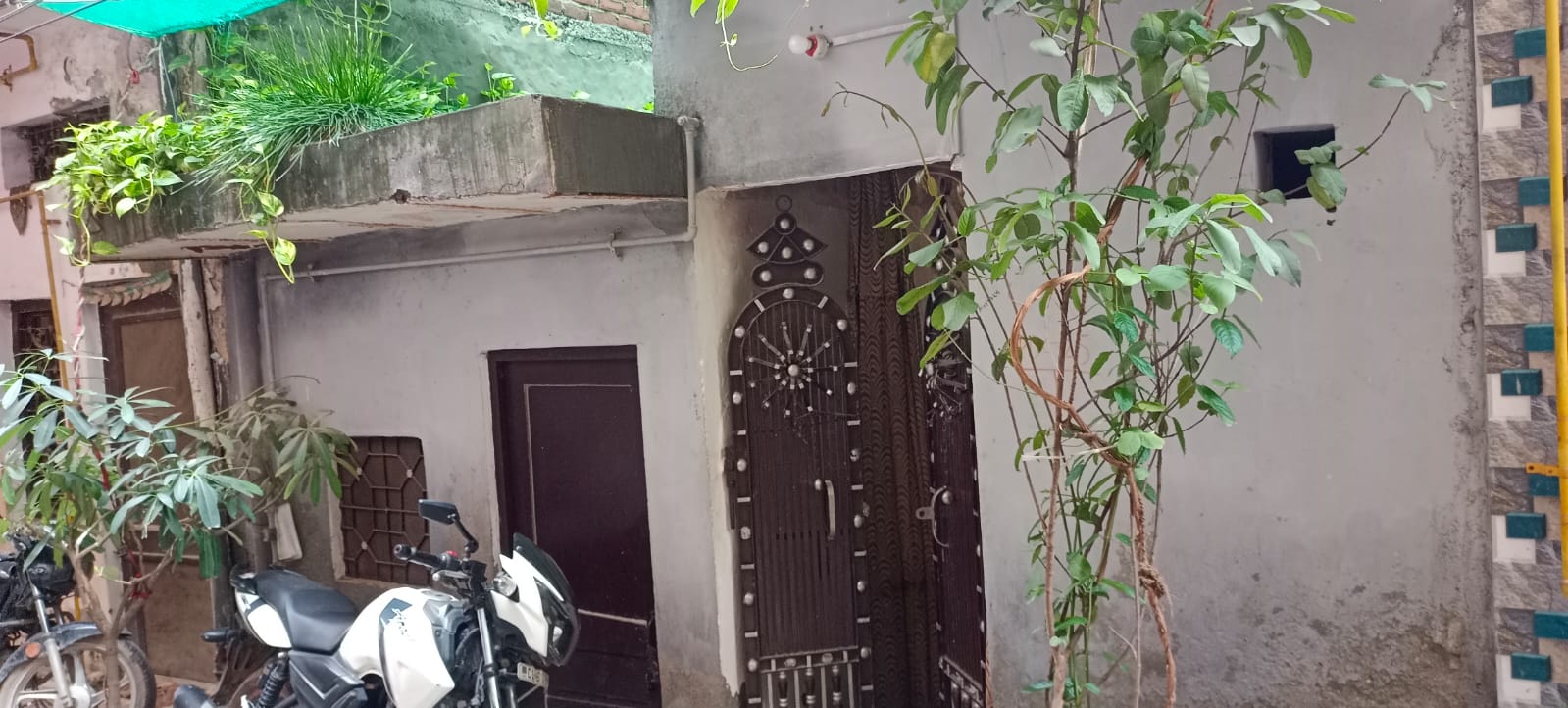 2 BHK + Extra Room Independent House For Sale in Burari