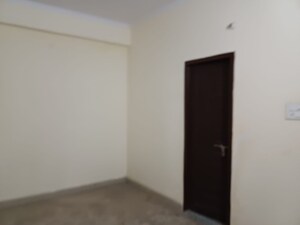 Room in 3 BHK Builder Floor at Khurram Nagar – for Rent