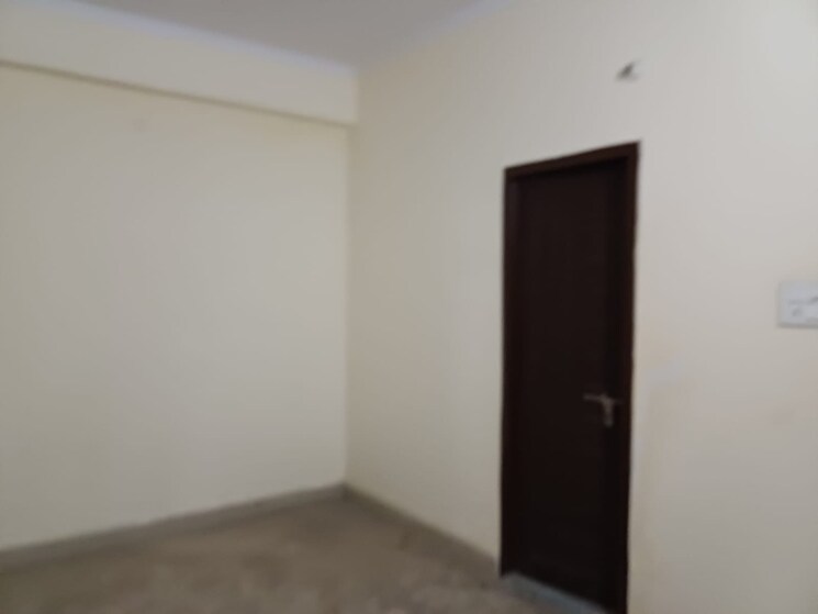 Room, khurram nagar 3 Bedroom 1500 Sq.Ft. Builder Floor In Khurram Nagar Lucknow 9296397