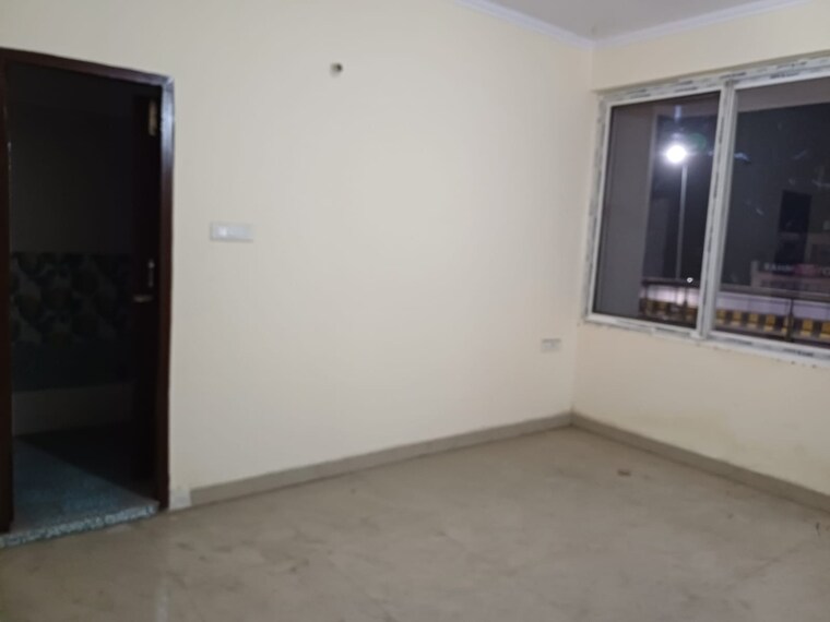 Room, khurram nagar 3 Bedroom 1500 Sq.Ft. Builder Floor In Khurram Nagar Lucknow 9296397