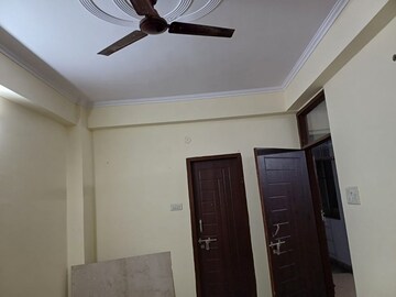 Furnished Amenities in 3 BHK Builder Floor at Khurram Nagar – for Rent