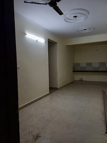 Room in 3 BHK Builder Floor at Khurram Nagar – for Rent