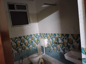 Team Area in 3 BHK Builder Floor at Khurram Nagar – for Rent