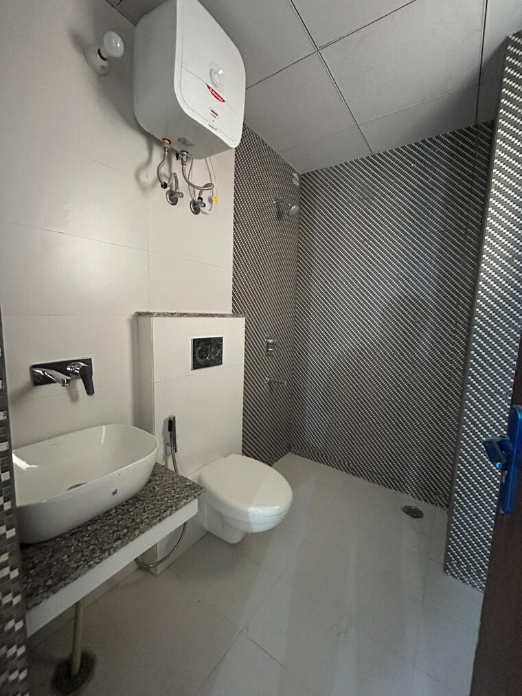 Bathroom, affinity-greens 4 Bedroom 1580 Sq.Ft. Apartment In International Airport Road Zirakpur 9296438