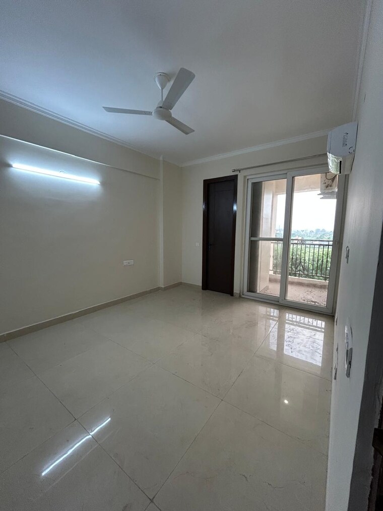 Room, affinity-greens 4 Bedroom 1580 Sq.Ft. Apartment In International Airport Road Zirakpur 9296438