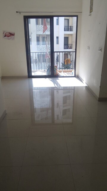 Room in 2 BHK Apartment at Shalimar Mannat, Faizabad Road – for Rent