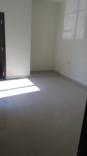 Room in 2 BHK Apartment at Shalimar Mannat, Faizabad Road – for Rent