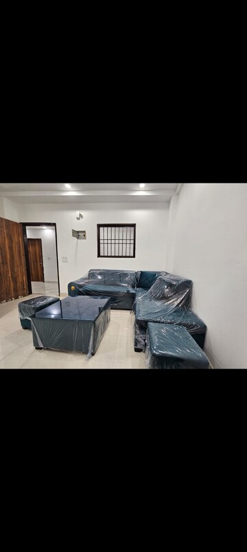 Team Area in 1 BHK Builder Floor at Saket – for Rent