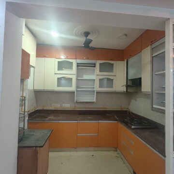 Kitchen in 3.5 BHK Apartment at Gardenia Golf City, Noida Central – for Rent