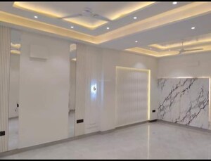 Building Lobby in 3 BHK Builder Floor at Unitech Greenwood City Apartment, Sector 45 – for Rent