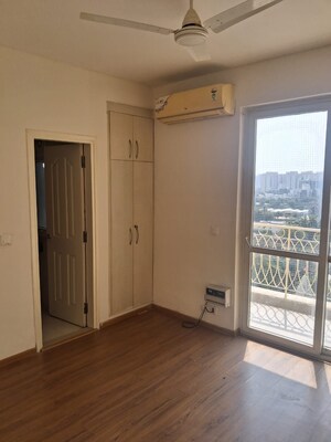 Room in 2 BHK Apartment at BPTP Park Prime, Sector 66 – for Rent