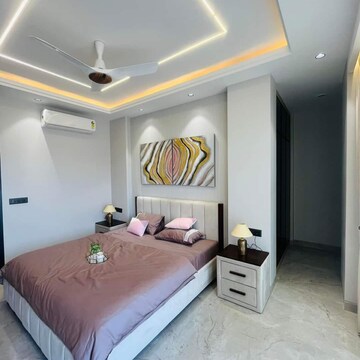 Bedroom in 3 BHK Builder Floor at Sector 60 – for Sale