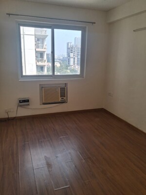 Room in 4 BHK Apartment at BPTP Park Prime, Sector 66 – for Sale