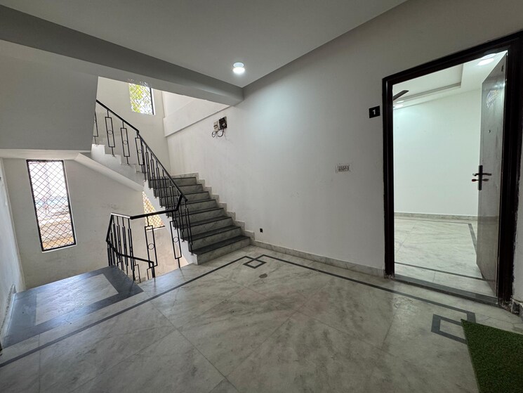 Lobby, chattarpur 2 Bedroom 850 Sq.Ft. Builder Floor In Chattarpur Delhi 9296727