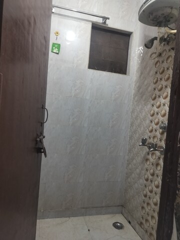 Bathroom in 1 BHK Apartment at Katwaria Sarai – for Rent