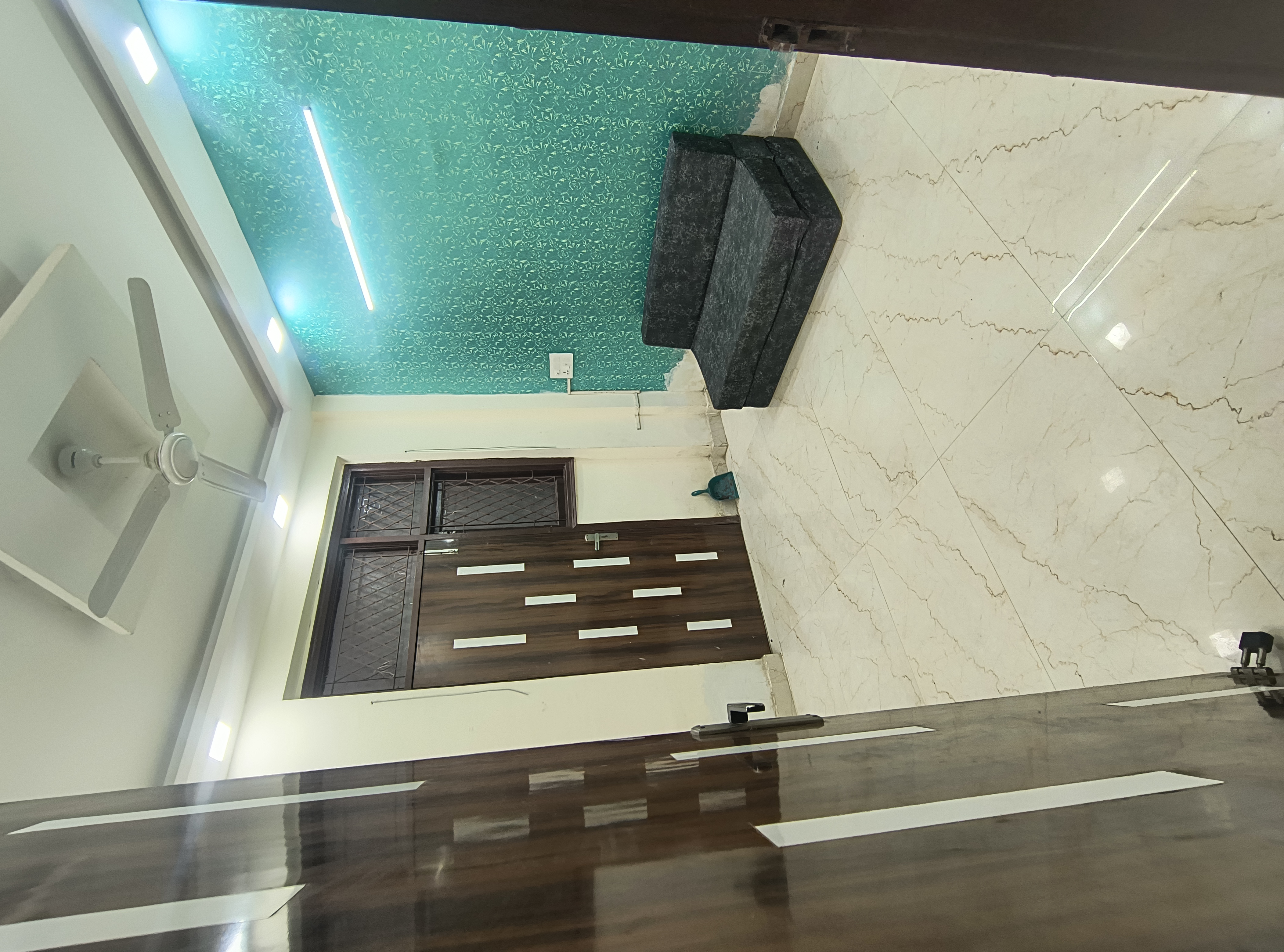 2 BHK Builder Floor For Rent in Govindpuri