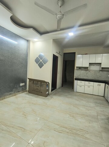 Living Room in 2 BHK Builder Floor at Govindpuri – for Rent