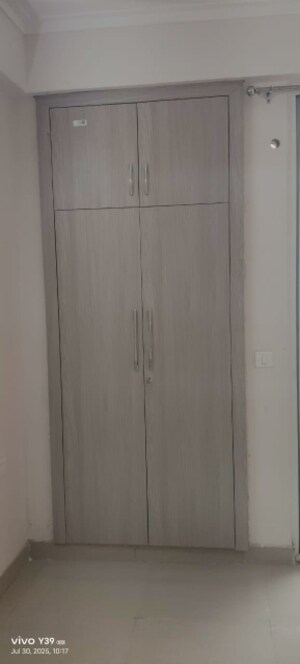 Furnished Amenities in 3 BHK Apartment at Amrapali Golf Homes, Sector 4 Greater Noida – for Rent