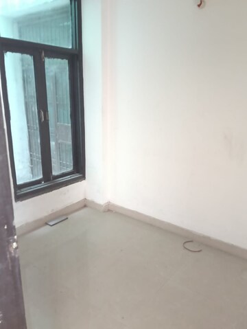 Room in 3.5 BHK Builder Floor at Aditya World City Residences, Shahpur Bamheta – for Sale
