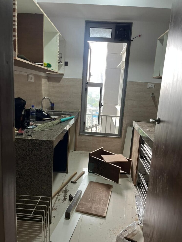 Team Area, sunteck-city-avenue-4 2 Bedroom 644 Sq.Ft. Apartment In Goregaon West Mumbai 9296760