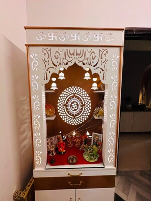 Furnished Amenities in 3 BHK Apartment at Puri Emerald Bay, Sector 104 – for Rent