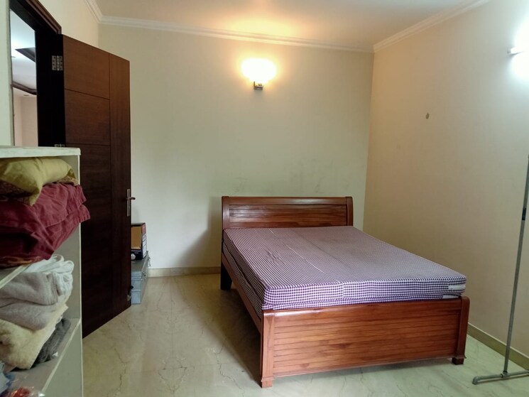 Bedroom, green park 2 Bedroom 160 Sq.Yd. Builder Floor In Green Park Delhi 9296782