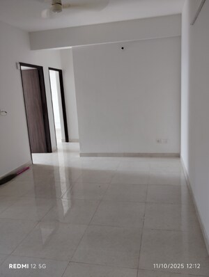 Room in 2 BHK Apartment at Signature Global Andour Height, Sector 71 – for Rent