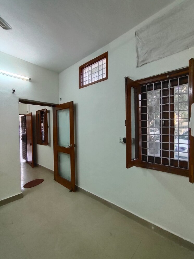 Room, sarita vihar 2 Bedroom 754 Sq.Ft. Apartment In Sarita Vihar Delhi 9238743