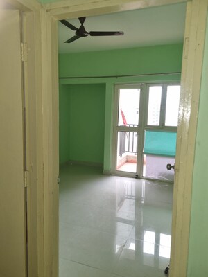 Room in 2.5 BHK Apartment at GLS Crown Avenue, Sector 92 – for Rent