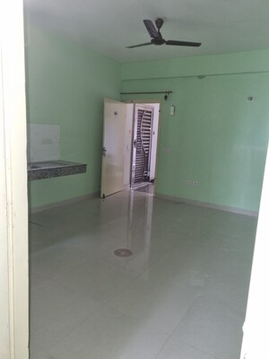 Room in 2.5 BHK Apartment at GLS Crown Avenue, Sector 92 – for Rent