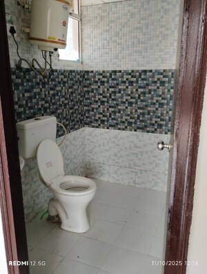 Bathroom in 2 BHK Apartment at Signature Global Andour Height, Sector 71 – for Rent