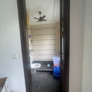 Furnished Amenities in 3 BHK Builder Floor at Kailash Colony – for Rent