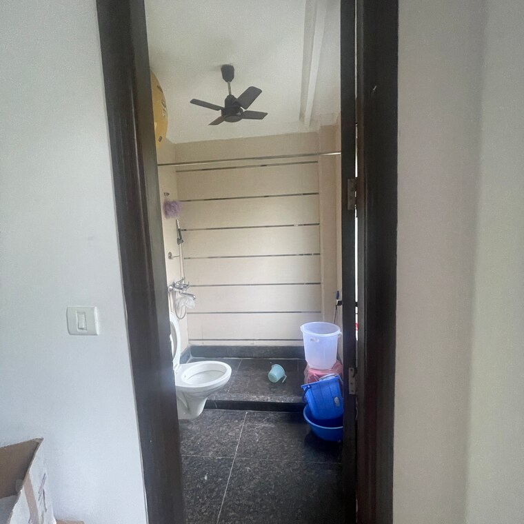 undefined, kailash colony 3 Bedroom 1600 Sq.Ft. Builder Floor In Kailash Colony Delhi 9296823